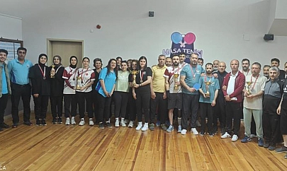 Elazığ'da masa tenisi şampiyonası düzenlendi