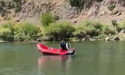Elazığ'da nehre giren öğretmen hayatını kaybetti
