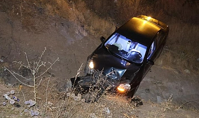 Elazığ'da otomobil şarampole uçtu: Çok sayıda yaralı var!