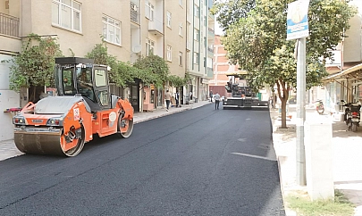 Elazığ'da yol yenileme çalışmaları sürüyor