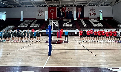 Elazığ, Türkiye voleybol yarı finallerine başarıyla ev sahipliği yaptı