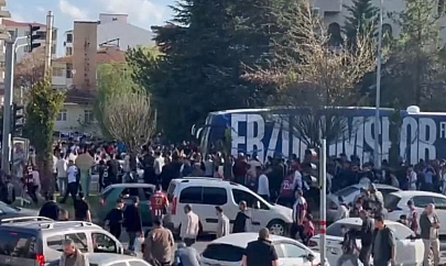 Elazığspor taraftarlarından Erzurumspor'a dostluk mesajı