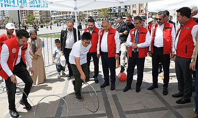 Geleneksel oyunlar tırı, Elazığ'da çocuklarla buluştu