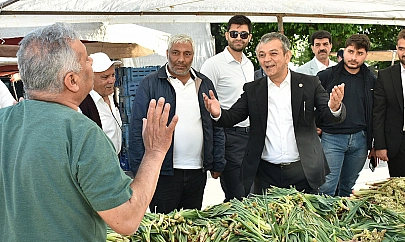 Milletvekili Prof. Dr. Keleş pazarda esnaf ve vatandaşlarla bir araya geldi