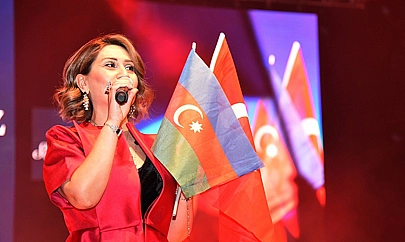 Türk'ün gür sesi Azerin, Elazığlılarla buluşuyor!