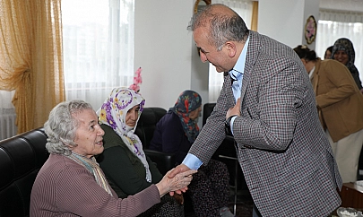 Vali Hatipoğlu'ndan anneler günü ziyareti: Huzurevinde duygu dolu anlar