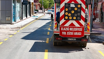 Elazığ Belediyesi tarafından, asfaltlanan yolların çizgileri çekildi