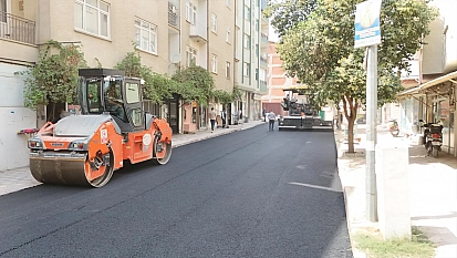 Elazığ'da yol yenileme çalışmaları sürüyor