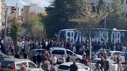 Elazığspor taraftarlarından Erzurumspor'a dostluk mesajı