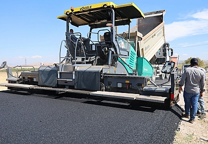 Elazığ'da asfalt çalışmaları devam ediyor