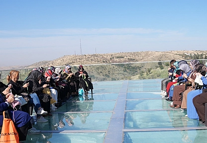 ESMEK'ten Harput Cam Seyir Terası'nda örgü etkinliği