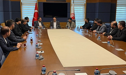 Açıkkapı TÜGVA'lı gençlerle TBMM'de bir araya geldi