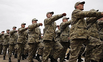 Bakan müjdeyi duyurdu! Askerlikte yeni dönem