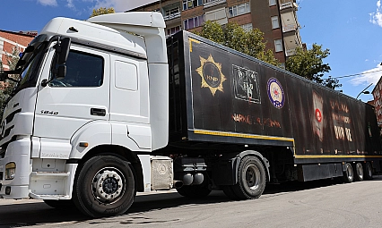 Elazığ'a ilk kez gelen NARKO TIR yoğun ilgi gördü