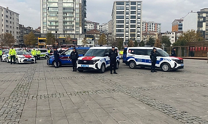 Elazığ'da Emniyet ve Jandarma Teşkilatına 84 Yeni Araç Teslim Edildi