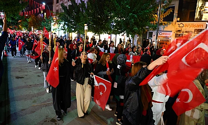 Elazığ'da 'Fener Alayı' yürüyüşü