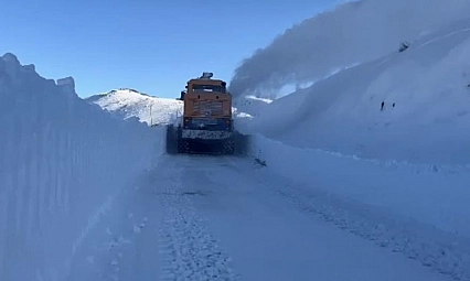 Elazığ'da kapalı 93 köy yolunda çalışmalar sürüyor