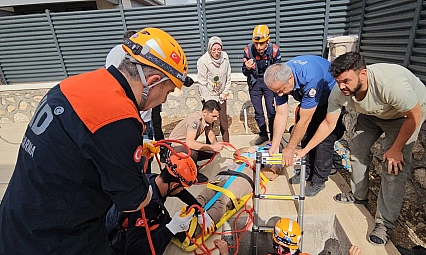 Elazığ'da kuyuya düşen vatandaş AFAD ekiplerince kurtarıldı