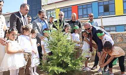 Elazığ'da minik ellerle büyük dokunuşlar yapıldı