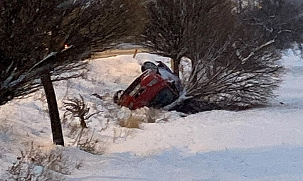Elazığ'da otomobil devrildi