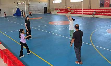 Elazığ'ın 10 ilçesinde sporun yaz mesaisi sürüyor