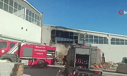 Malatya'da mobilya imalathanesinde yangın