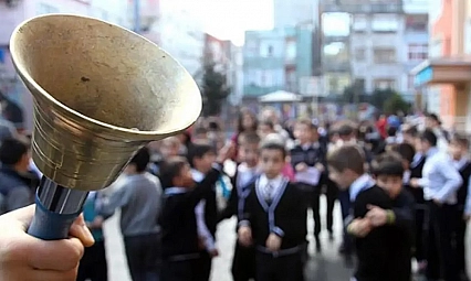 MEB'ten kritik karar: Sınıflarda yaş farkı tarihe karışıyor