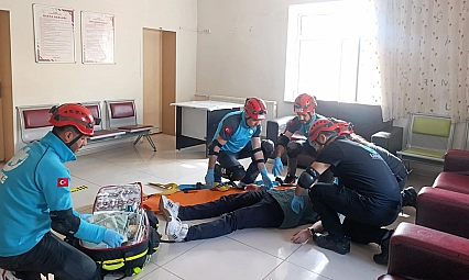 Palu Devlet Hastanesi'nde afet tatbikatı gerçekleştirildi