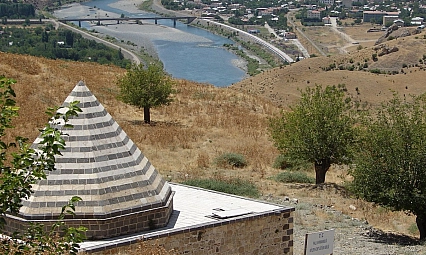 Palu'nun saklı hazinesi: Kimse bu tarihi yapının Palu'da olduğunu bilmiyor! Gören hayran kalıyor
