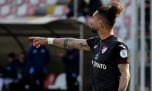 Beykan Şimşek Elazığspor'da kaldı! 2 yıllık yeni sözleşme