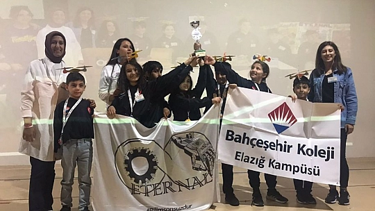 Bahçeşehir Koleji Robotik Ve Kodlama Alanında Başarıya Doymuyor