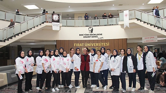 FÜ Hastanesi'nde Kadına Yönelik Şiddetle Mücadele Günü Etkinliği