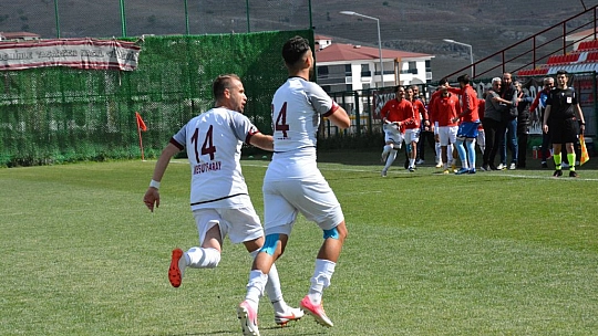 Gakgoş kümede kaldı, bayram yaşattı