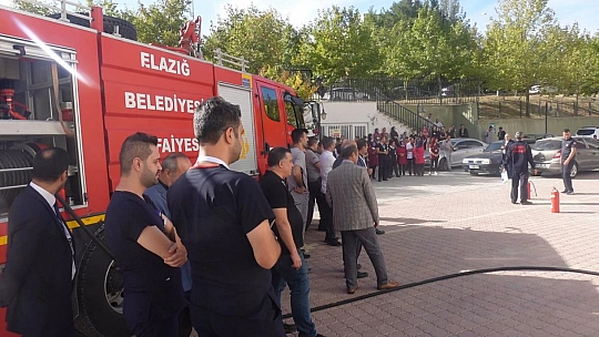 F.Ü. Hastanesinde Yangın Eğitimi ve Uygulamalı Tatbikat Çalışması Yapıldı