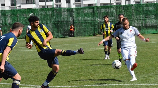 Gakgoş kümede kaldı, bayram yaşattı