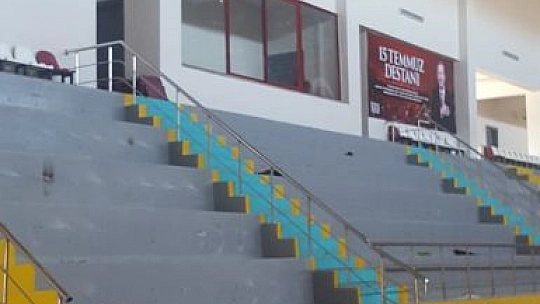 15 Temmuz Şehitleri Spor Salonu'nda bakım onarım çalışmaları