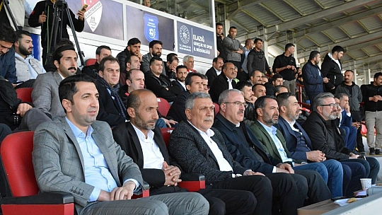 Gakgoş kümede kaldı, bayram yaşattı