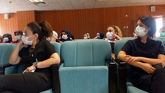 Fırat Üniversitesi Hastanesi'nde personele yönelik eğitimler devam ediyor