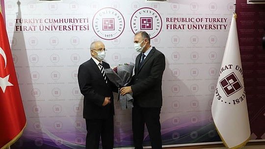 Rektör Prof. Dr. Göktaş, Emekliliğe En Yakın ve Mesleğe En Yeni Başlayan Akademisyenlerin Öğretmenler Gününü Kutladı