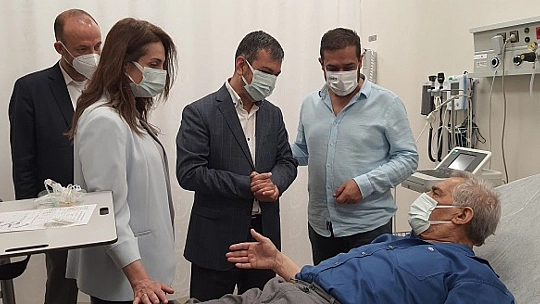 Başhekim Prof. Dr. Erol Keleş Pandeminin Kahramanlarını Ziyaret Ederek Bayramlarını Kutladı