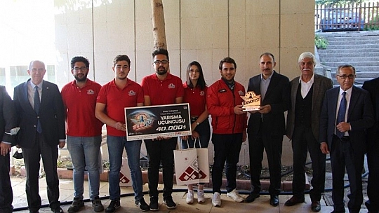 Fırat Üniversitesi Rektörü Prof. Dr. Göktaş, TEKNOFEST'te Başarı Sağlayan Takımları Ağırladı