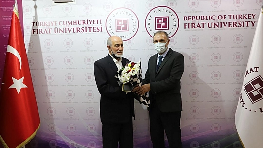 Rektör Prof. Dr. Göktaş, Emekliliğe En Yakın ve Mesleğe En Yeni Başlayan Akademisyenlerin Öğretmenler Gününü Kutladı