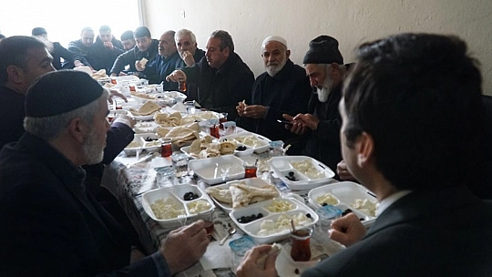 Başkan Akın: 'Kovancılardaki Vatandaşlarımızın Cebine Tek Kuruş Girdi mi?'