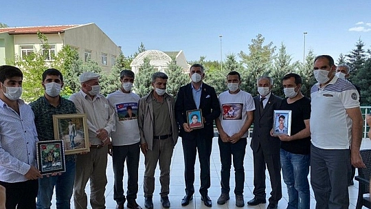 Milletvekili Erol'dan Diyarbakır Annelerine ve Babalarına Ziyaret