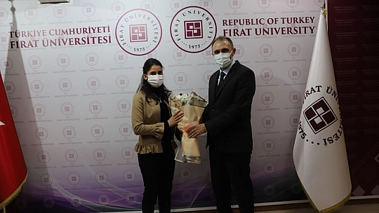 Rektör Prof. Dr. Göktaş, Emekliliğe En Yakın ve Mesleğe En Yeni Başlayan Akademisyenlerin Öğretmenler Gününü Kutladı