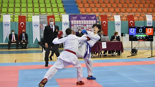 Karate'nin kalbi Elazığ'da atıyor