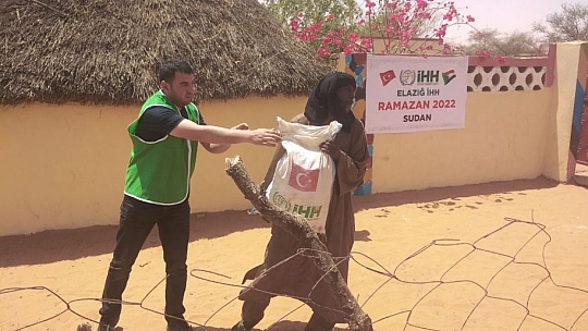 İHH'dan Sudan Müslümanlarına Yardım ve İftar