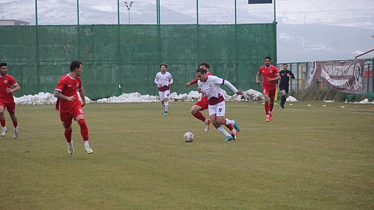 23 Elazığ 'lider' sever!