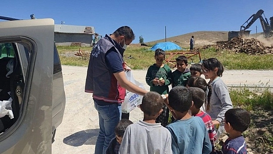 İl Özel İdaresi Ekiplerinden Yürek Isıtan Faaliyetler