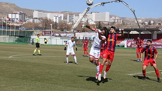 Elazığ Karakoçan, 3 puanı kaçırdı!